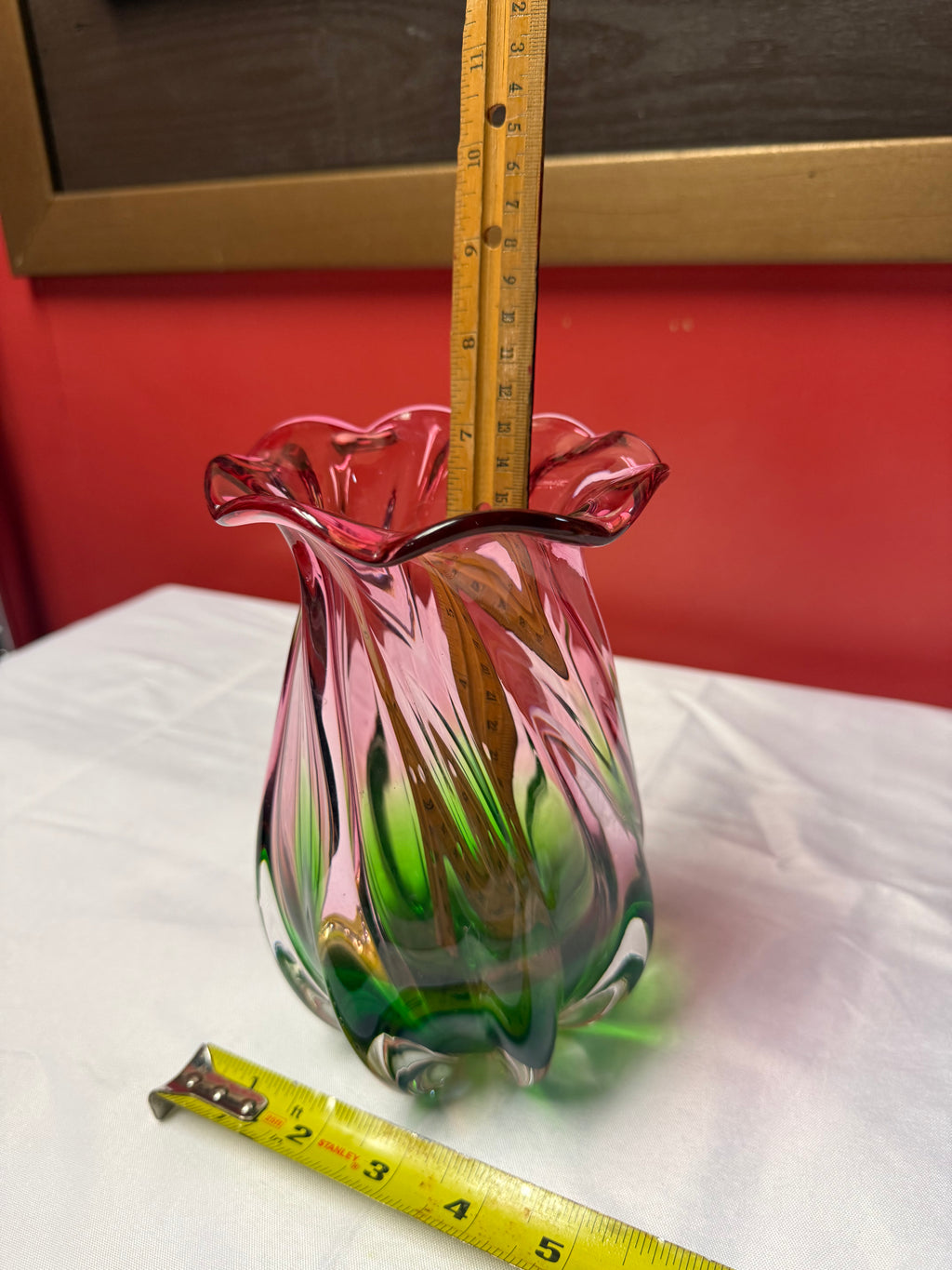 Vintage Hand Blown Art Glass Vase Pink Green Swirl Ruffled Rim Heavy 7 Inch